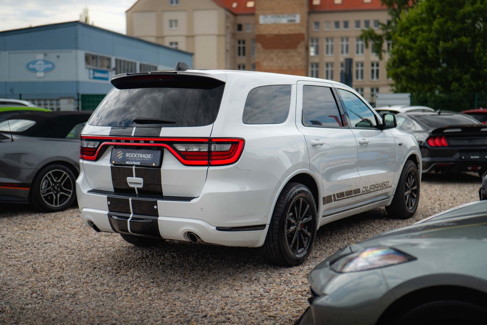 Fahrzeugabbildung Dodge Durango 5.7 V8 R/T SRT 4x4 Night-Paket Modell 22