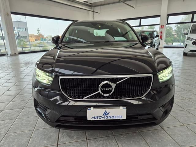 Volvo VOLVO XC40 T3 Momentum BELLISSIMA +4 CERCHI E GO imagem 2