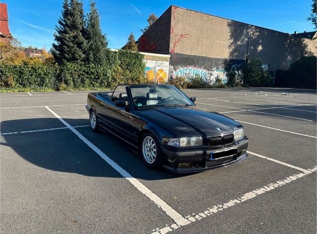 BMW E36 318i Cabrio M-Paket Facelift