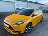 Ford Focus 2,0 ST Leder-Sport-Paket*Recaro*Navi*SHZ* - Ford Focus aus 2013: ST