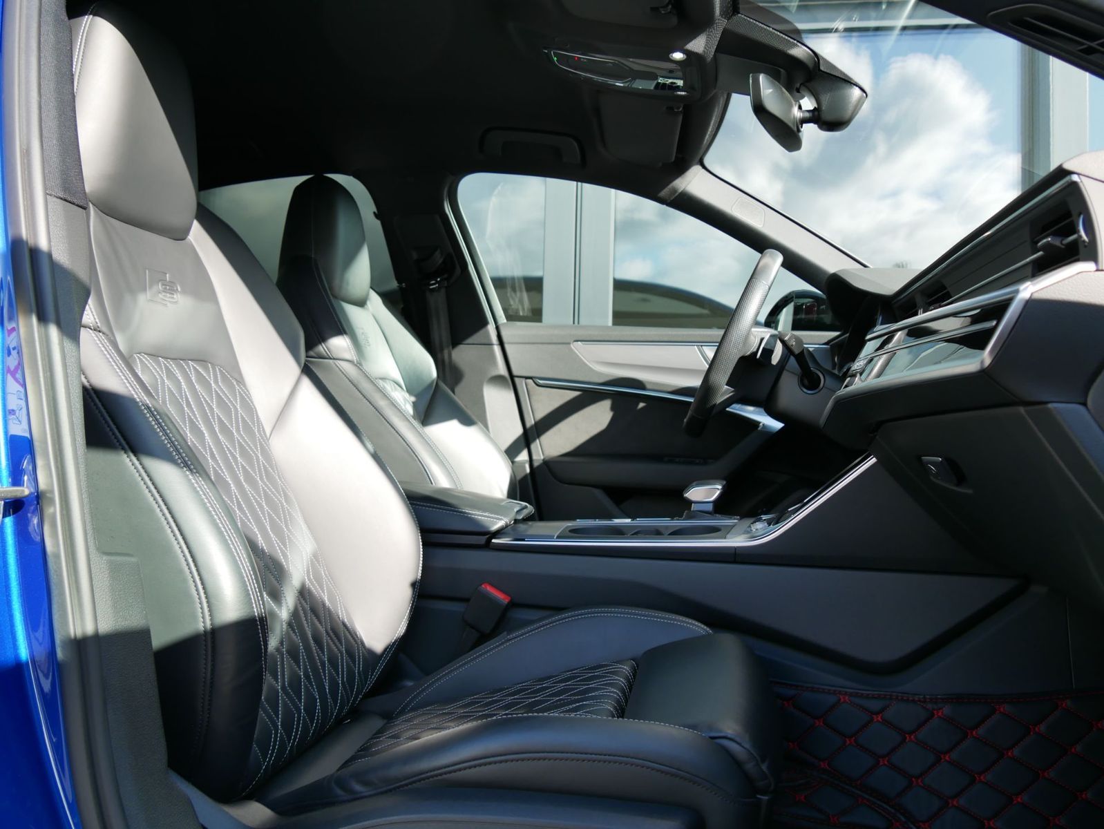 Fahrzeugabbildung Audi A6 55 TFSI e quattro sport MATRIX LED 21" B&O