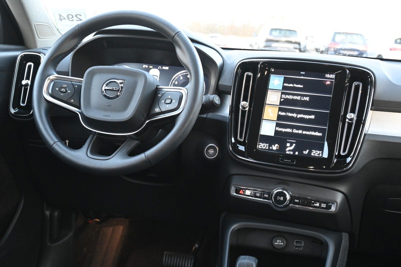 Fahrzeugabbildung Volvo XC40 T3 Benzin Momentum*RFK*FSHZG*
