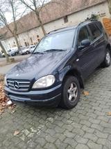 Mercedes-Benz Mercedes Ml 320 - gebrauchte Mercedes-Benz ML 320 aus dem Jahr 2000