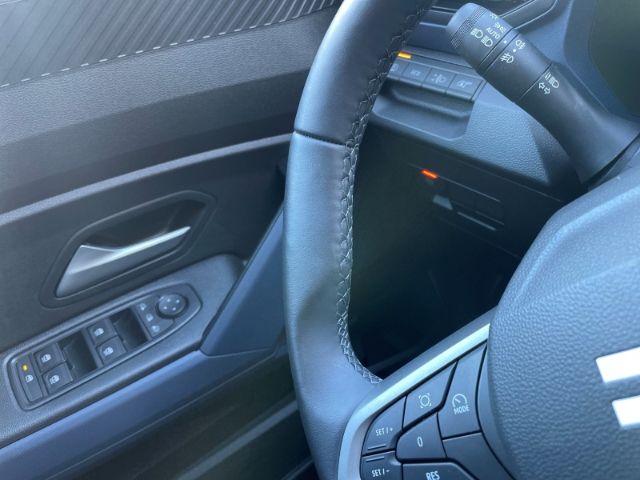 Fahrzeugabbildung Dacia Duster III 1.2 TCe 130 Mild Hybrid Journey Navi,