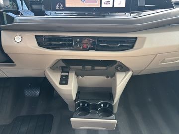 Volkswagen T7 Multivan - 12