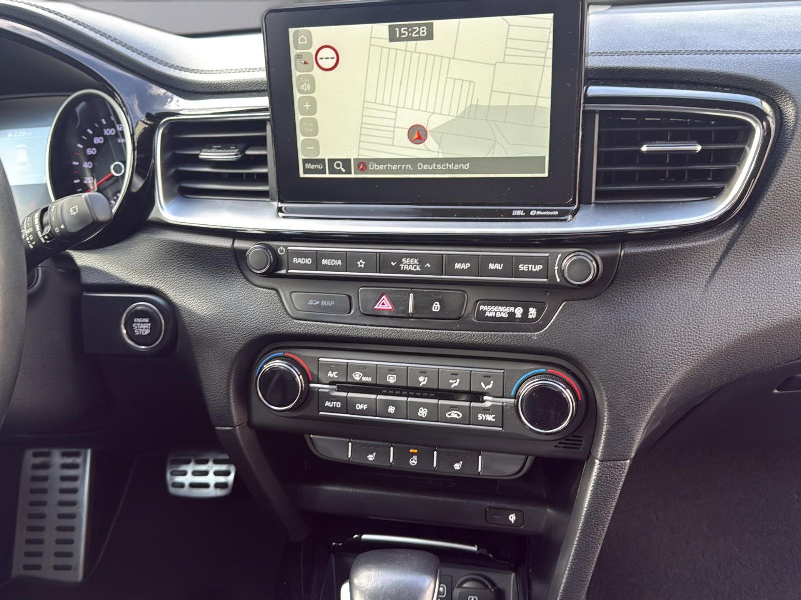Fahrzeugabbildung Kia cee'd / Ceed 1.4 TGDi/ unfallfrei/AHK