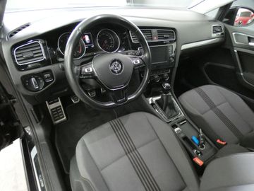 Volkswagen Golf - 9