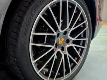 Porsche Cayenne - 8