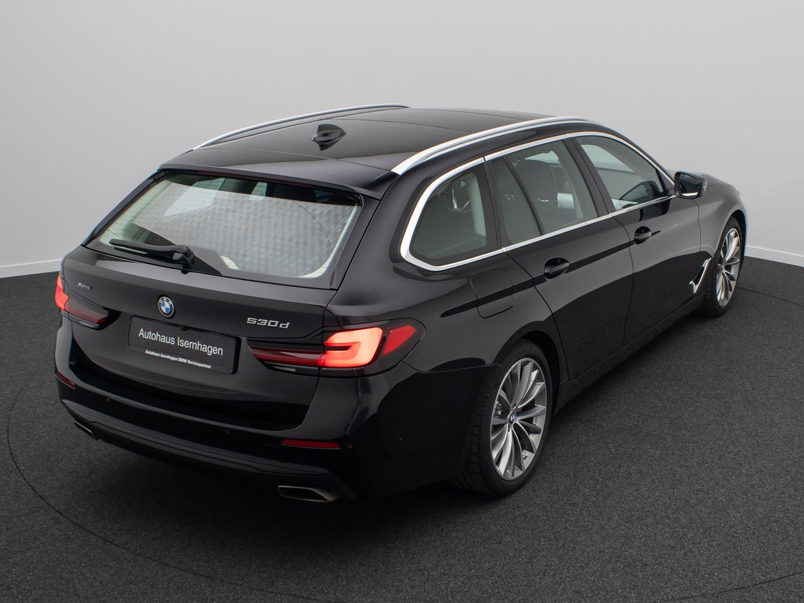 Fahrzeugabbildung BMW 530d xD Kamera DAB Laser HUD Belüft Panorama 19"