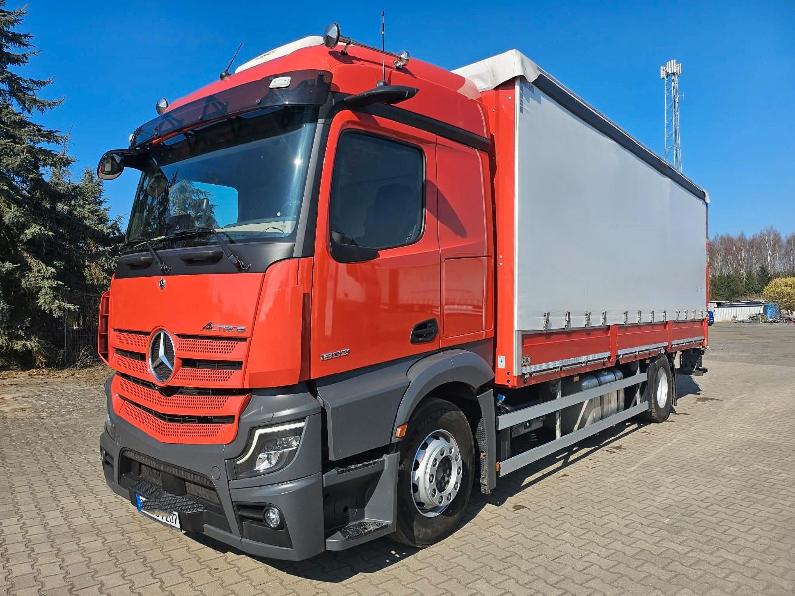 Mercedes-Benz Actros 1832
