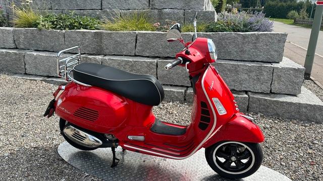 Vespa GTS 300 SUPER HPE ABS/ASR E5 
