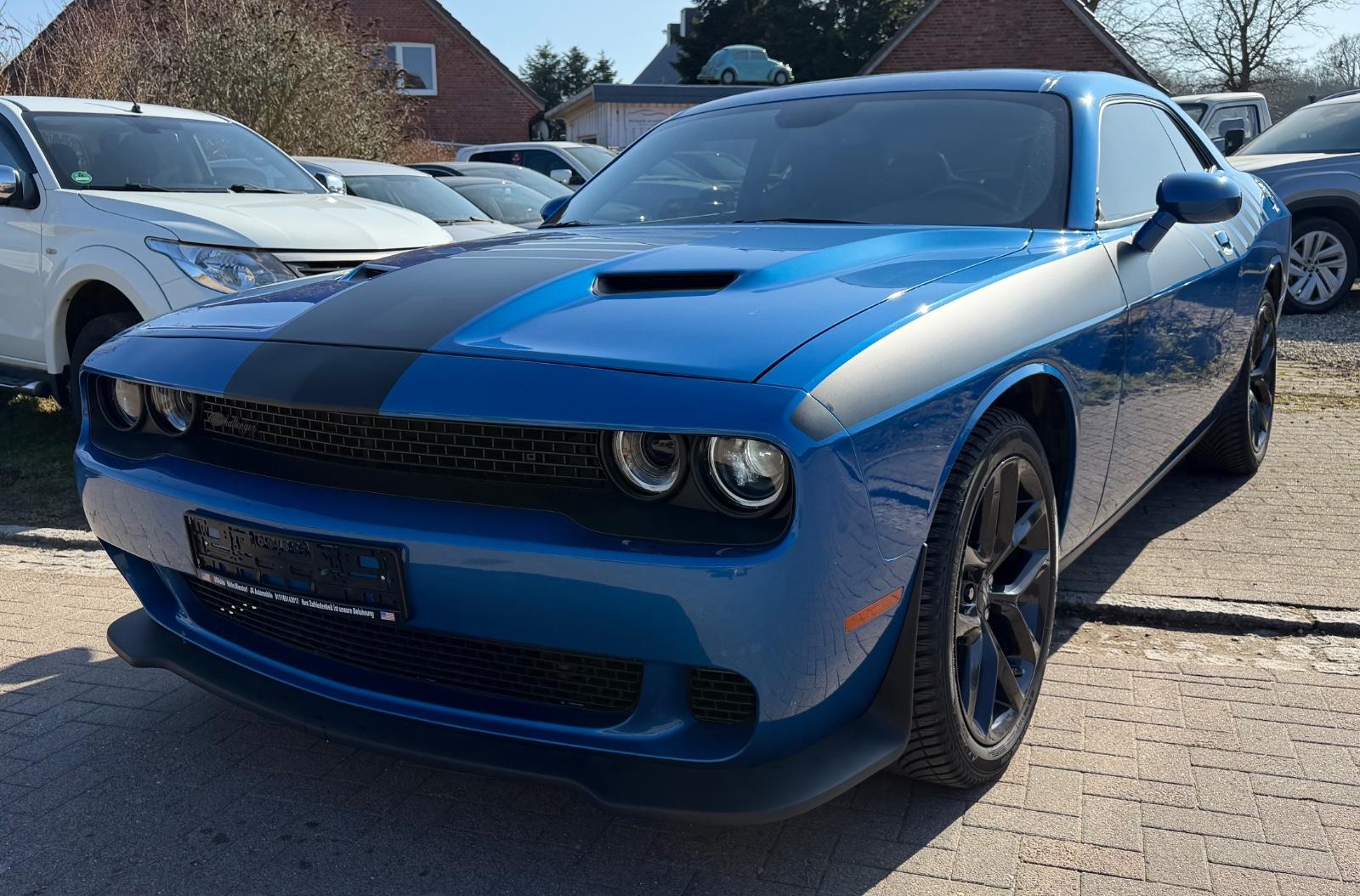 Dodge Challenger Neue Reifen M+S Leder PDC Hinten