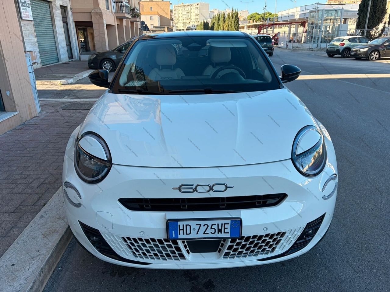 Fiat 600 Hybrid 145 CV DCT MHEV La Prima imagem 2