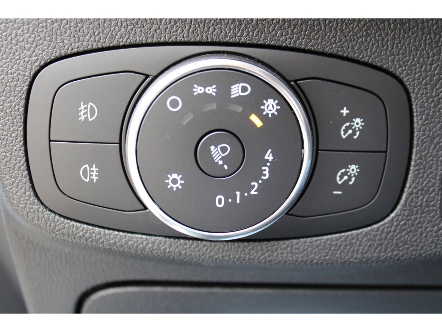 FORD Focus Turnier Cool&Connect 1.0 EcoBoost Navi AHK - Image 14