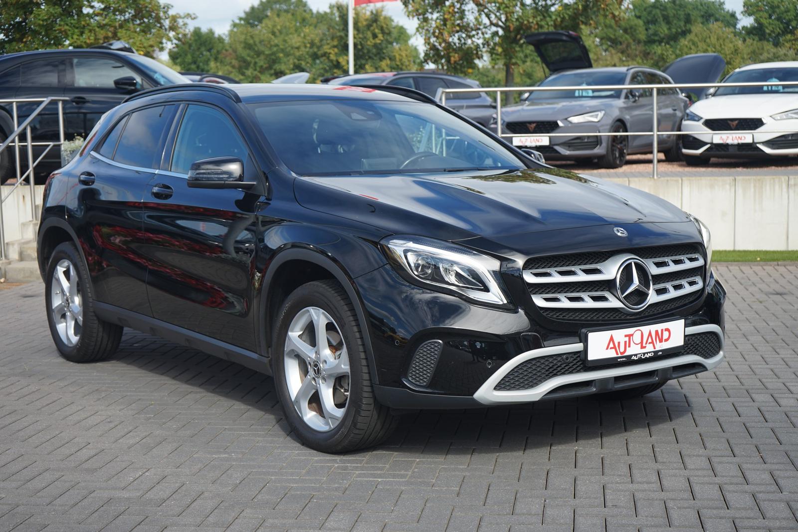 Mercedes-Benz GLA 200 Style LED Navi Sitzheizung Teilleder AHK