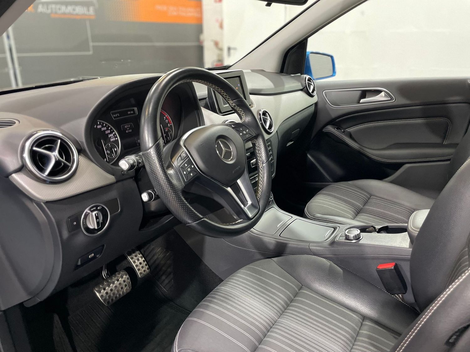 Fahrzeugabbildung Mercedes-Benz B 250 Sport #Bi-Xen#Kamera#Memory#Harman-Kardon