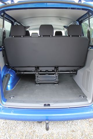 Volkswagen T6.1 Kombi 150PS LED AHK ACC 7-Sitzer Standhzg.