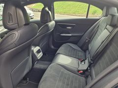 Fahrzeugabbildung Mercedes-Benz C 300d Lim. AMG-Line Navi LED SiHz ACC PDC 360°