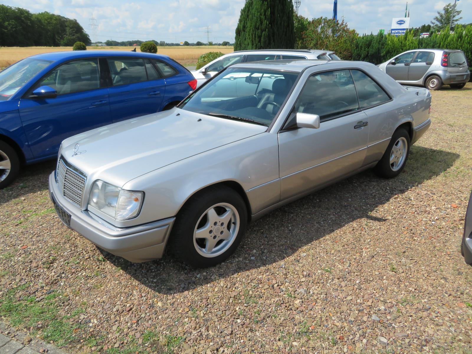 Mercedes-Benz CE 220