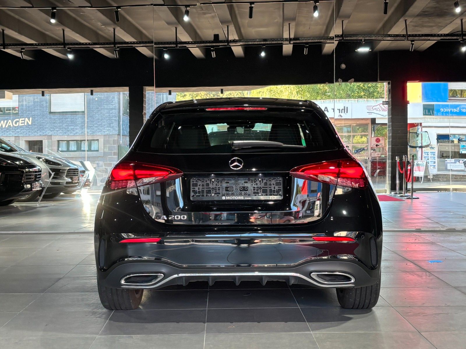 Fahrzeugabbildung Mercedes-Benz A 200 //AMG-LINE//MBUX//AMBIENTE/KAMERA/SHZ/NAVI