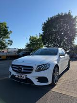 Mercedes-Benz E 300 AVANTGARDE Autom. AVANTGARDE - Mercedes-Benz E 300: Von Privat