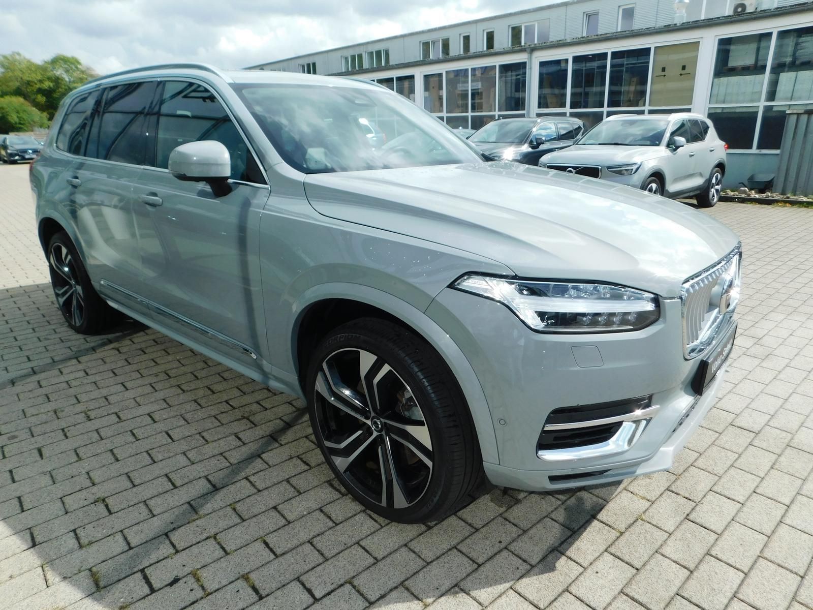 Fahrzeugabbildung Volvo XC90 T8 Recharge Plus Bright