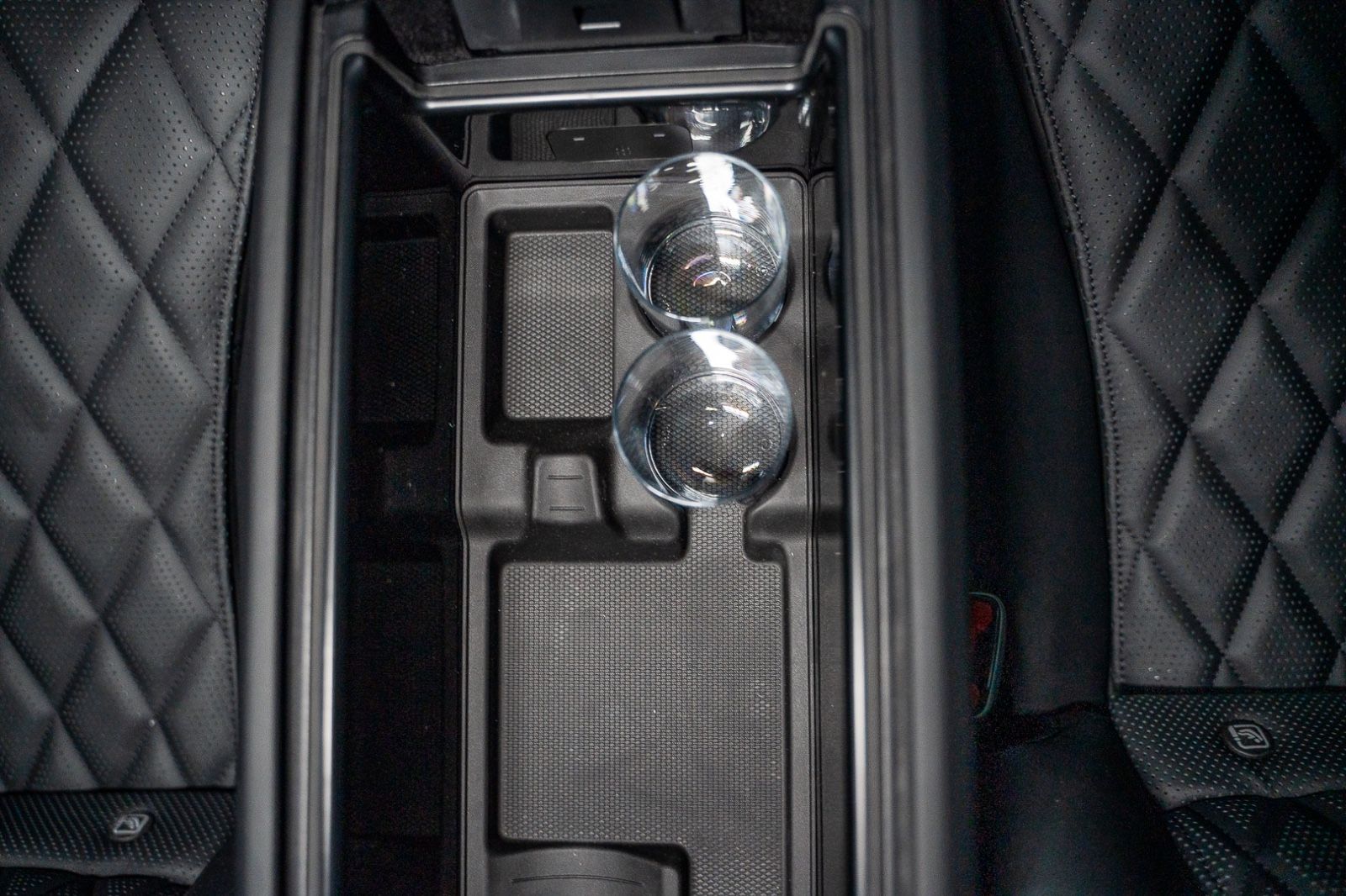 Fahrzeugabbildung Mercedes-Benz S 680 4M GUARD Armored VR10 FULL STOCK 2025