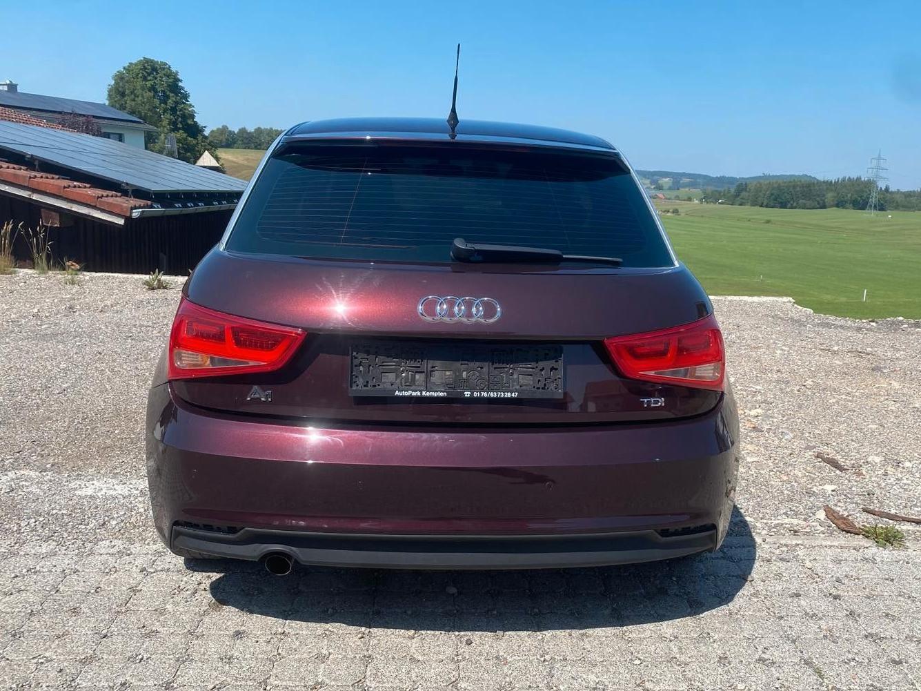 Audi A1 2011 — photo 13