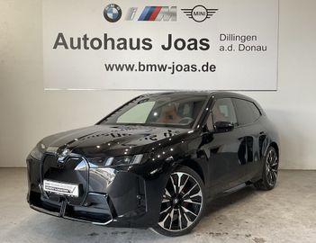 BMW iX xDrive45 |Luftfederung |M Sportpaket Pro |Bow
