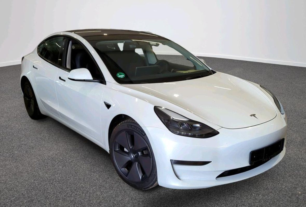 Tesla Model 3 Long Range Dual AWD | 8-Fach