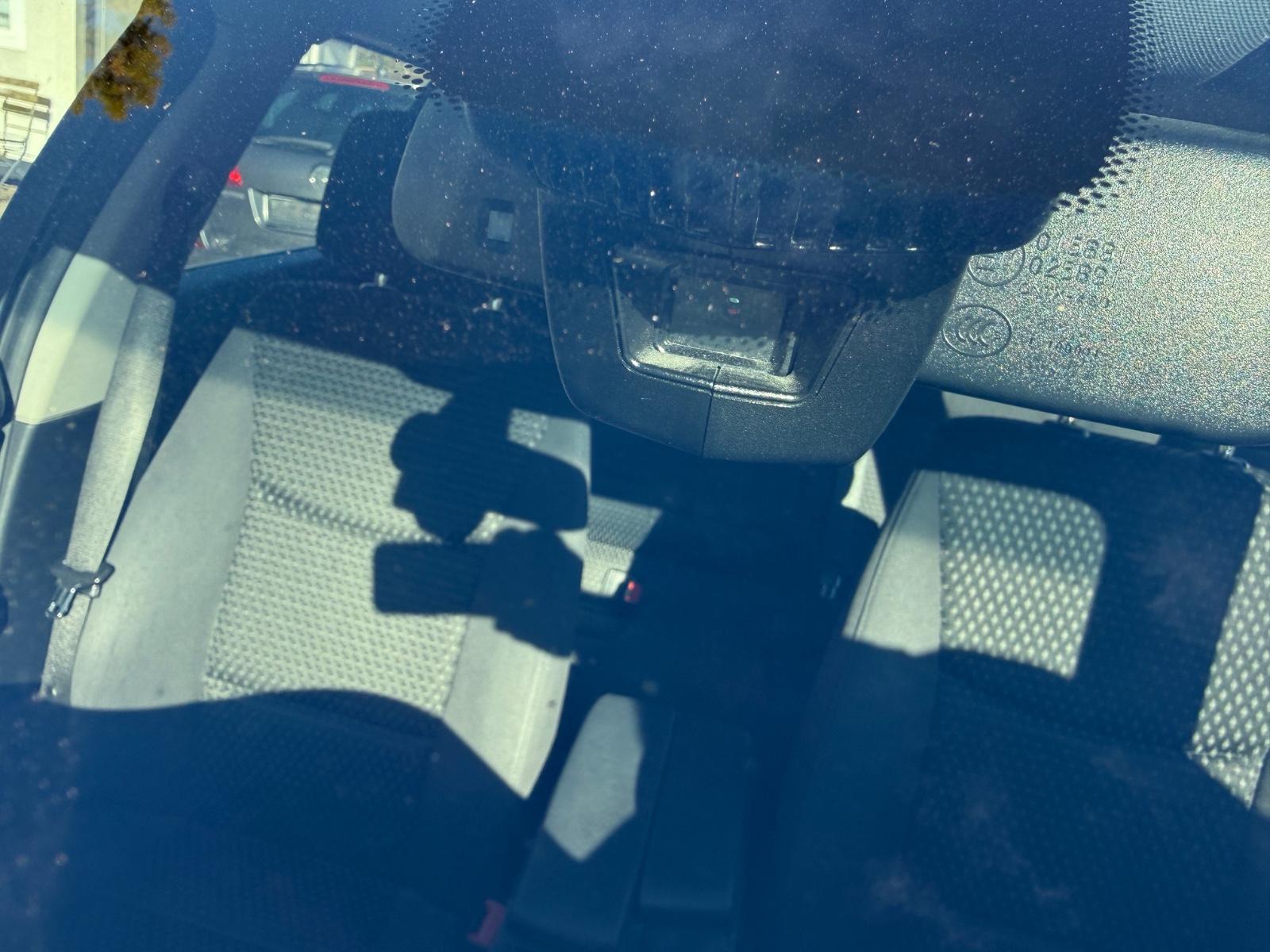 BMW 320 2012 — photo 15