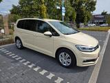 Volkswagen Touran 2.0 TDI DSG Taxi 7 Sitzer LED Hale07 - Volkswagen Touran mit Diesel-Antrieb: Taxi, Kleinbus