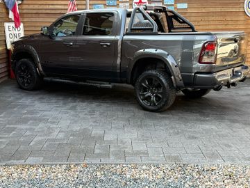 Dodge RAM - 8