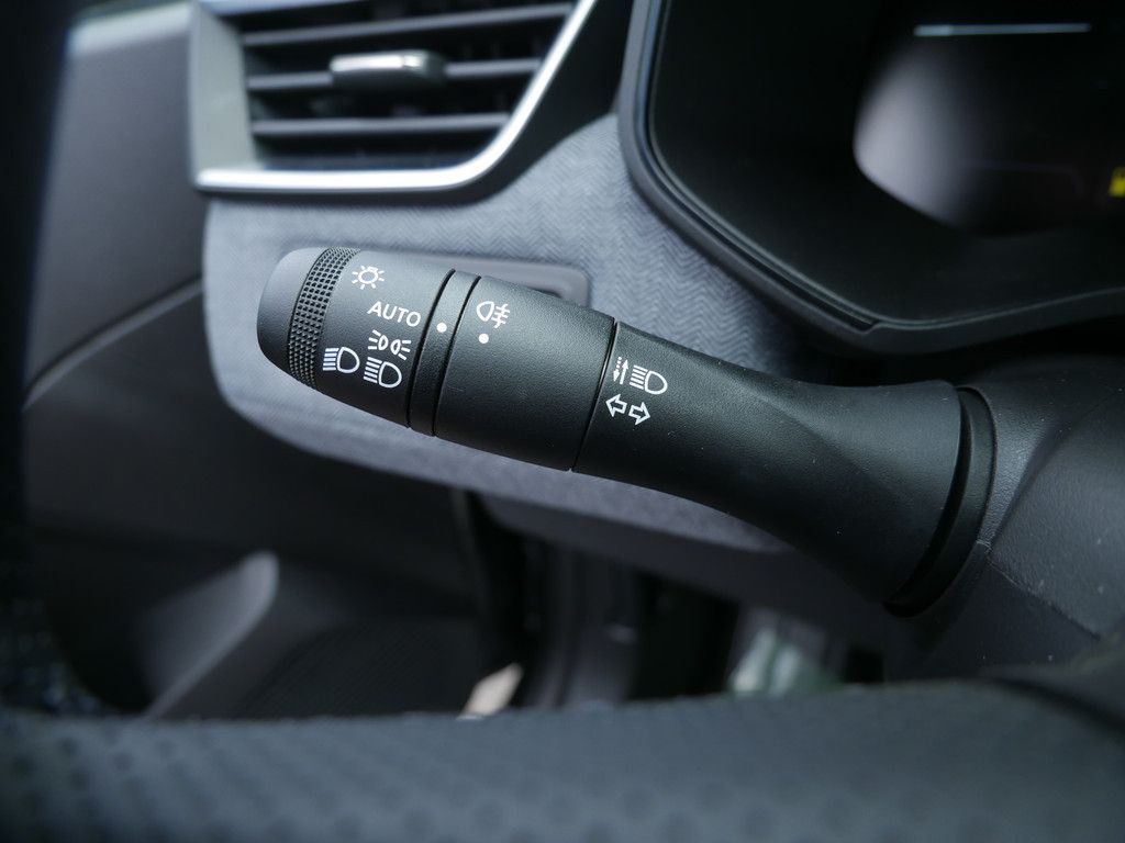 Fahrzeugabbildung Renault Clio Techno TCe 90