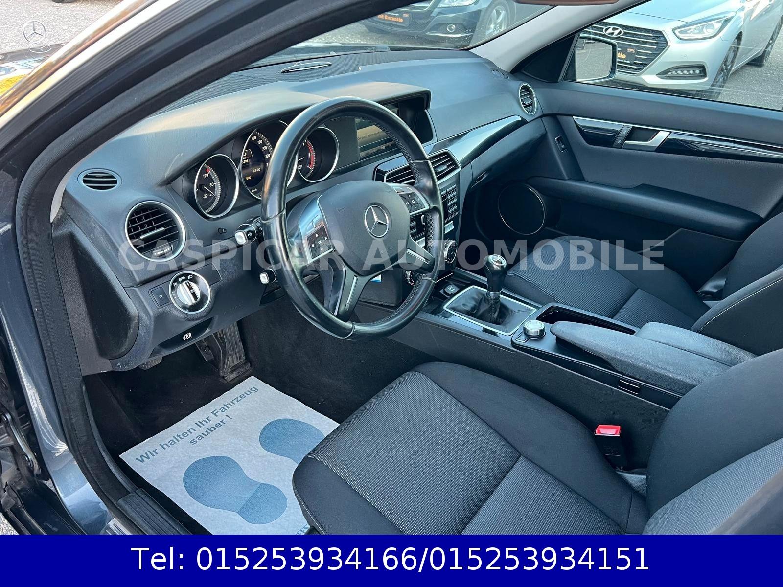 Mercedes-Benz C200 2015 — photo 14