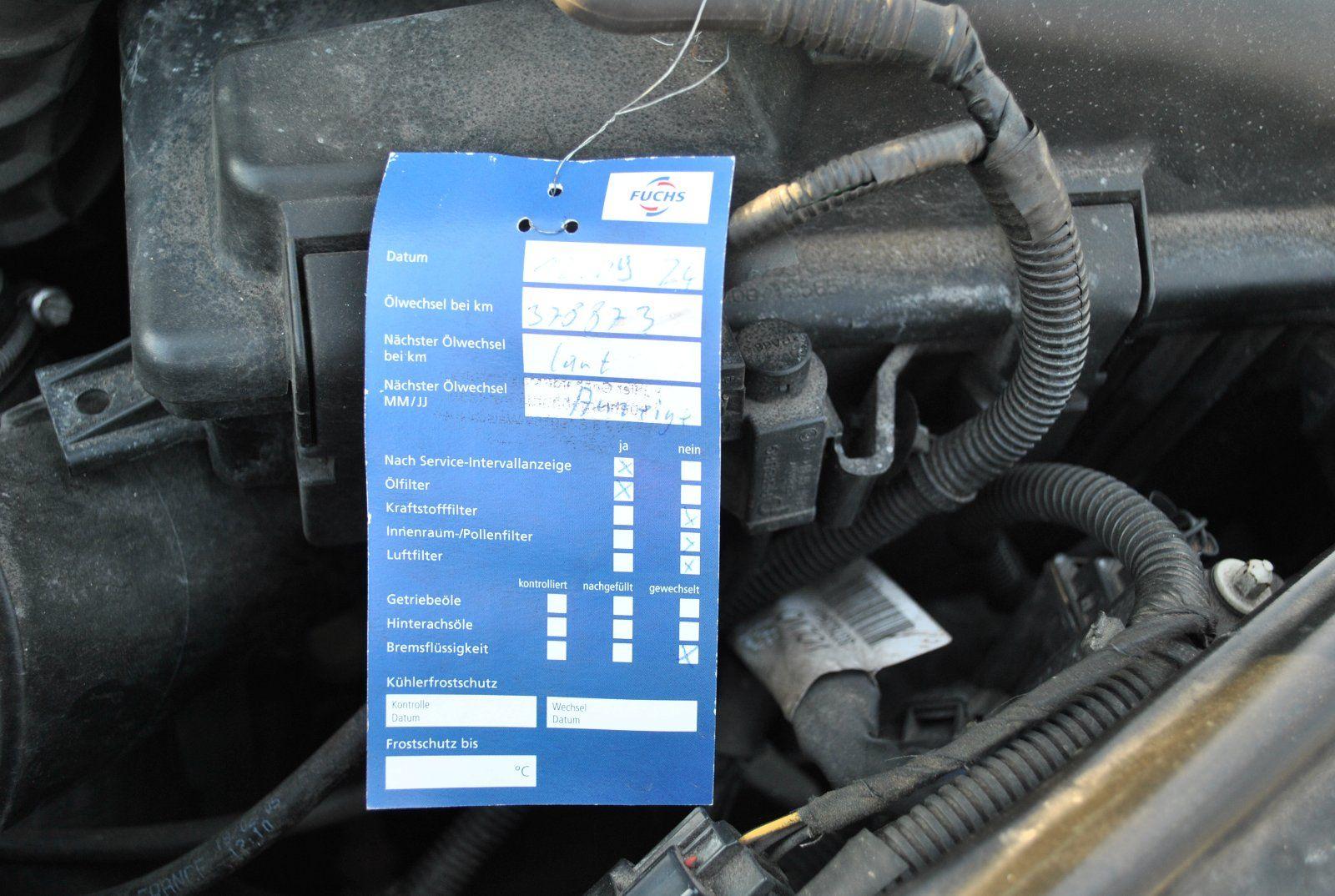 Volvo V70 2005 — photo 13