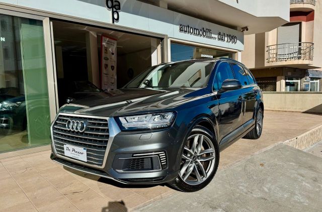 AUDI Audi Q7 e-tron 3.0 TDI quattro tiptronic Busines