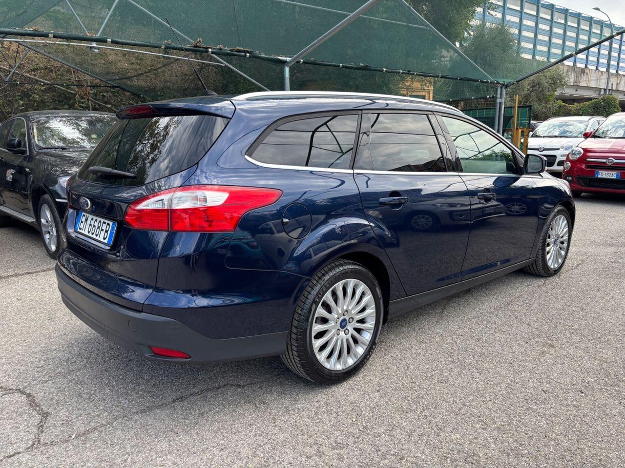 Ford Focus 2012 — photo 6