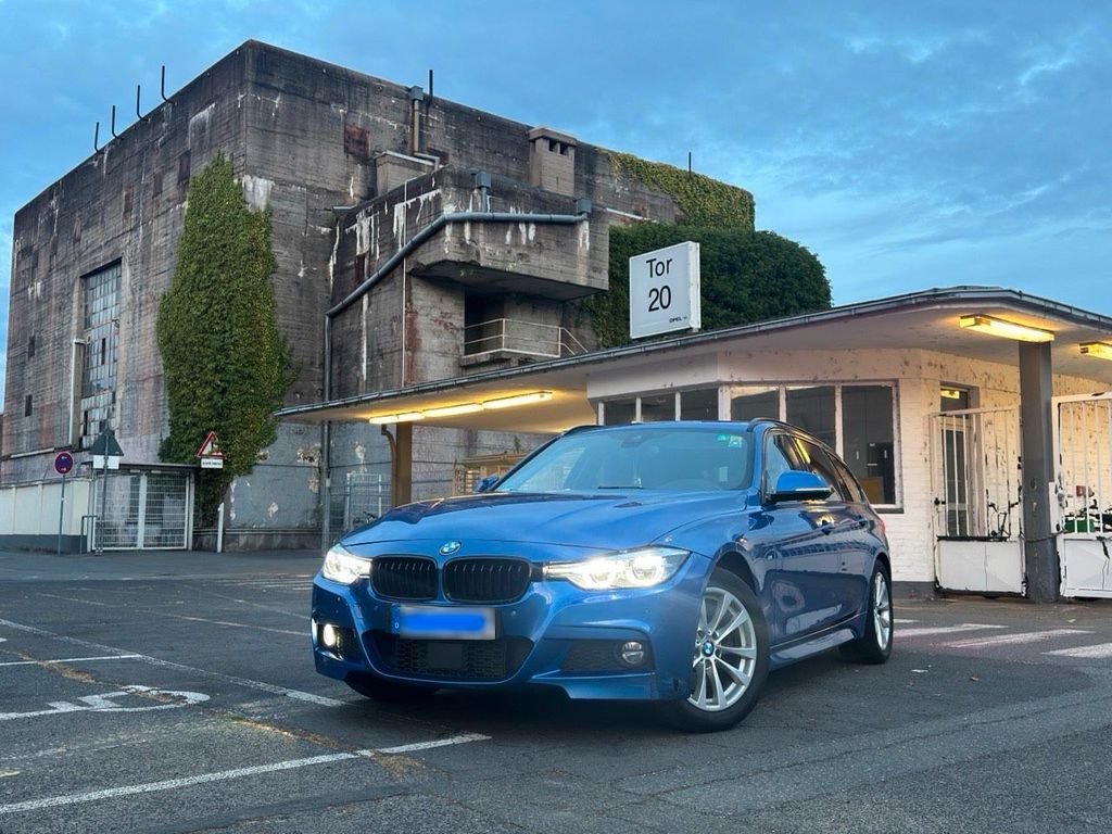 Image of BMW 330