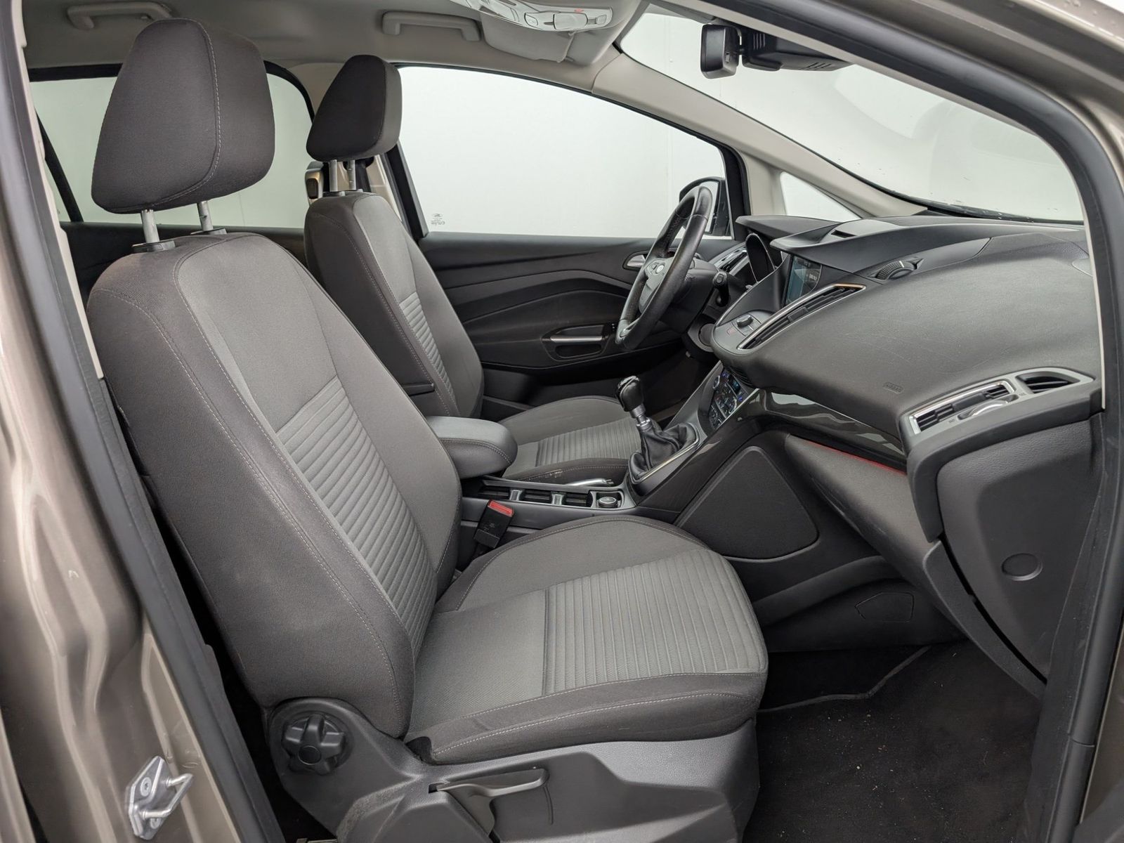FORD Grand C-Max  1.0 EcoBoost Titanium Keyfree Navi – Bild 10
