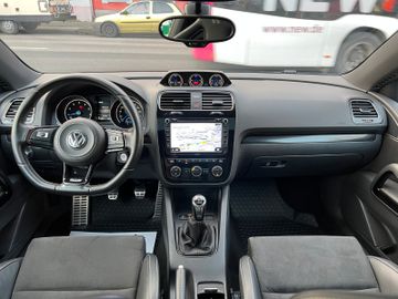 Fahrzeugabbildung Volkswagen Scirocco R SCHALENSITZE 6-GANG NAVI XENON KAMERA