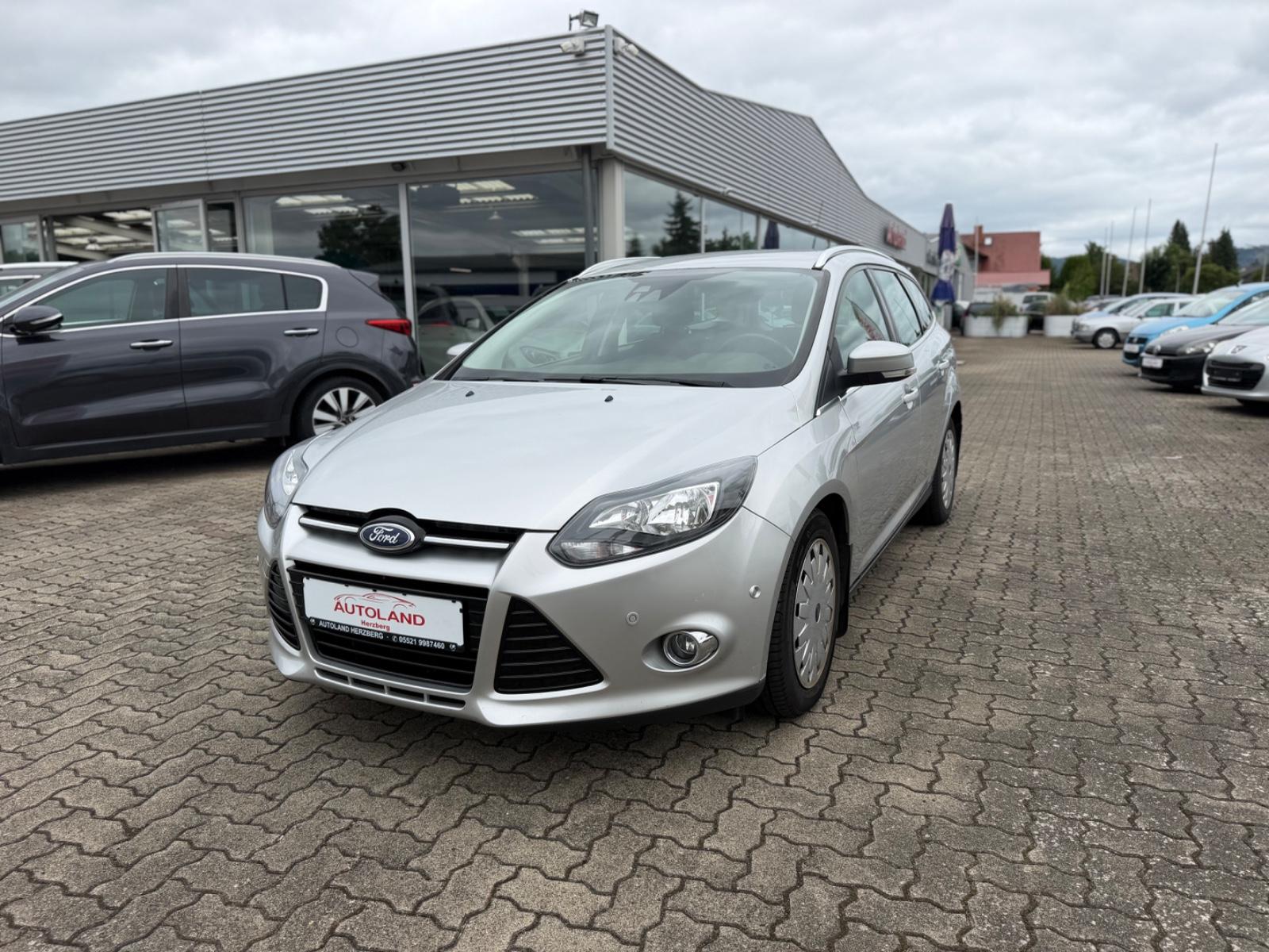 Ford *Focus Turnier*Titanium*1HD*TEMP*SHZ*PDC*NAVI*