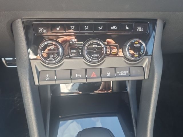 Fahrzeugabbildung SKODA Karoq 2.0 TSI DSG 4x4 Sportline NAVI AHK CLIMA