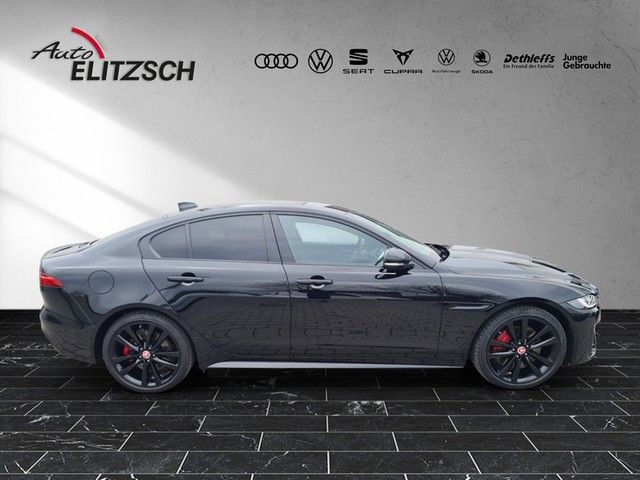 Fahrzeugabbildung Jaguar XE D200 AWD R-Dynamic Black LED ACC NAVI 19" SOU