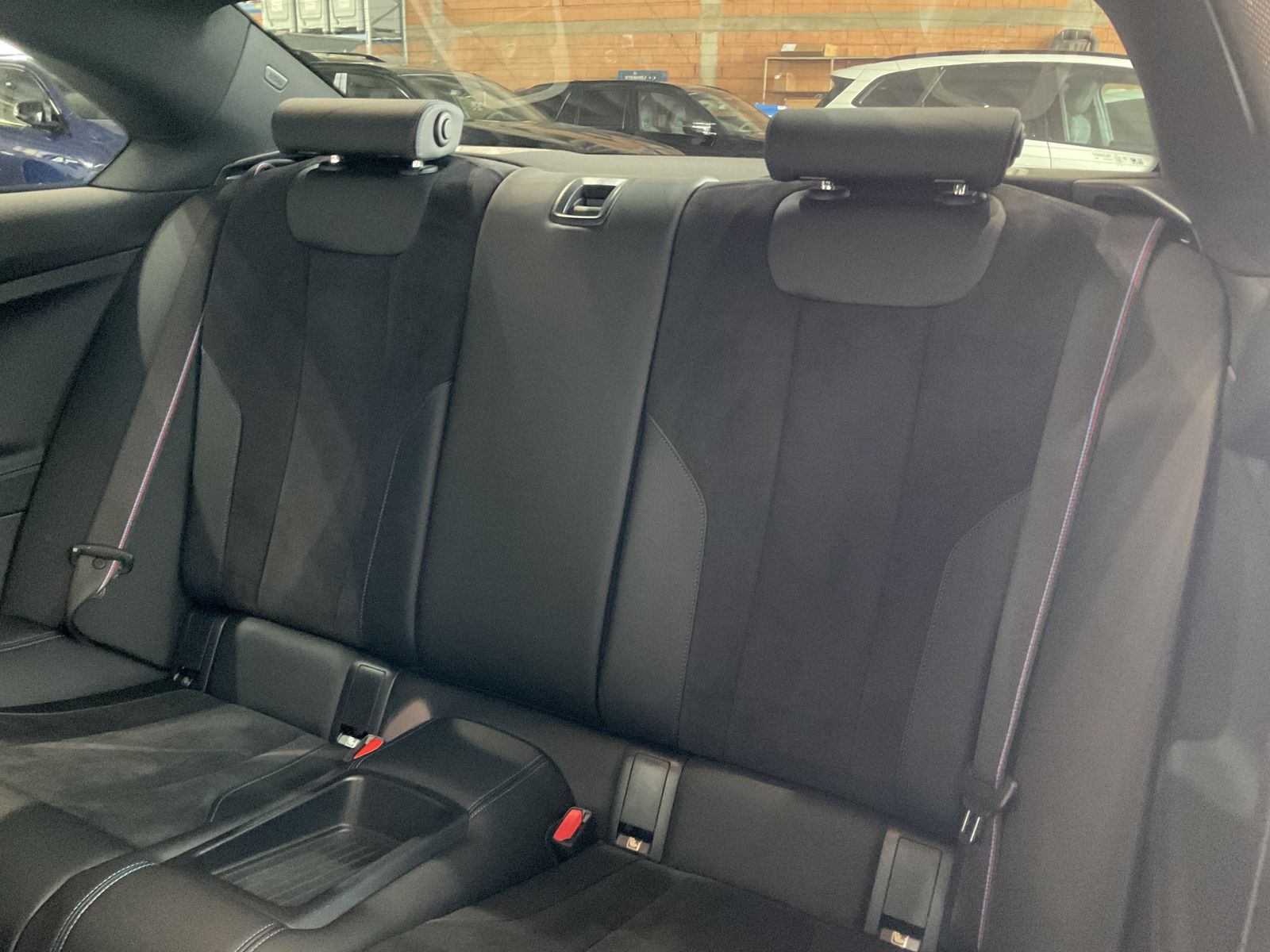 Fahrzeugeinzelansicht 12 Fahrzeugabbildung BMW M2 Coupé |Carbon Fibre |Komfortzugang |Harman Ka