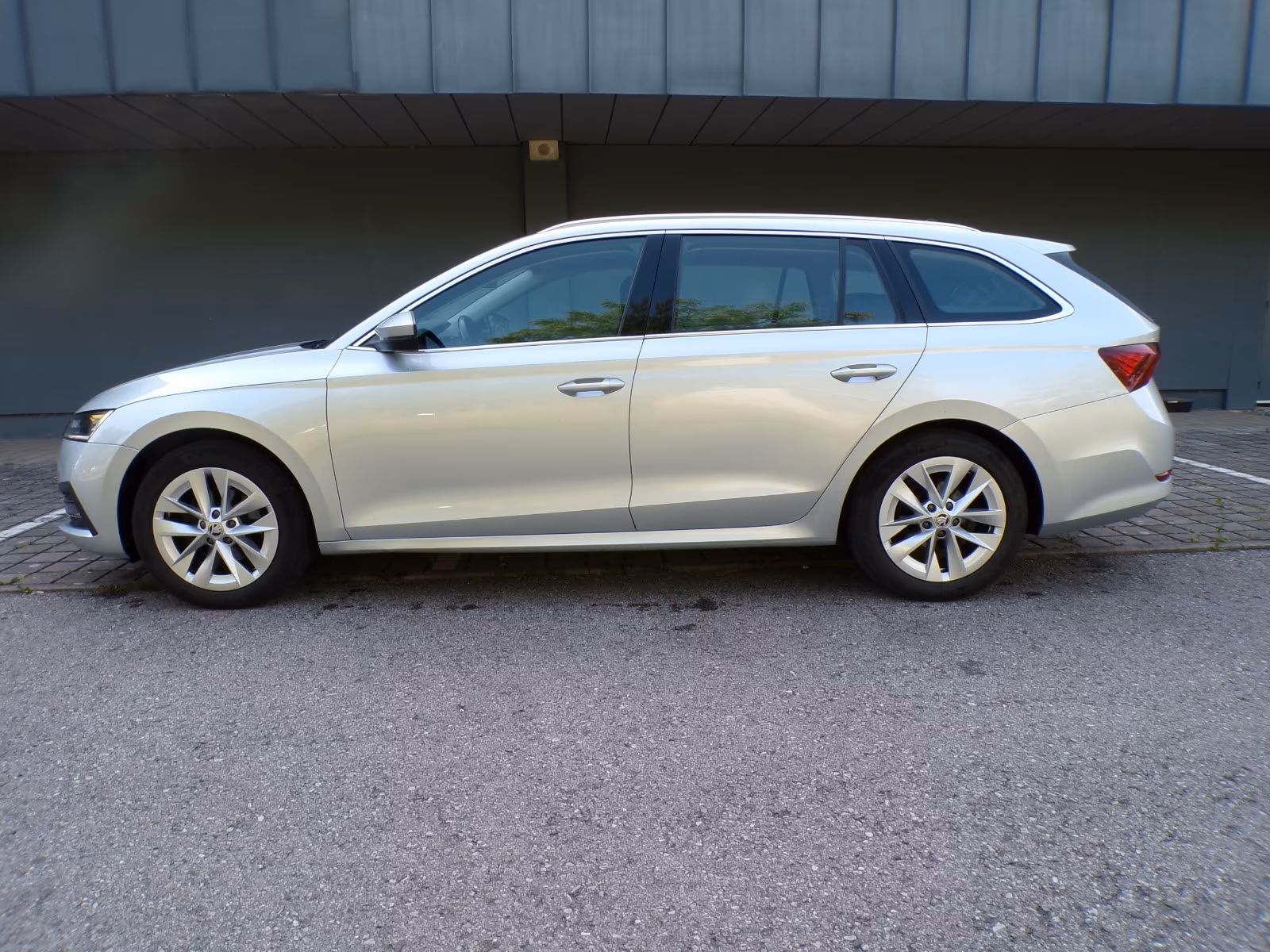 Skoda Octavia 2.0d"Combi"Style"AHK"PANO"HUD"Virtual Co