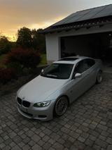 BMW E92 320i Coupé | M-Paket | Scheckheftgepflegt - BMW 320: 320i E92