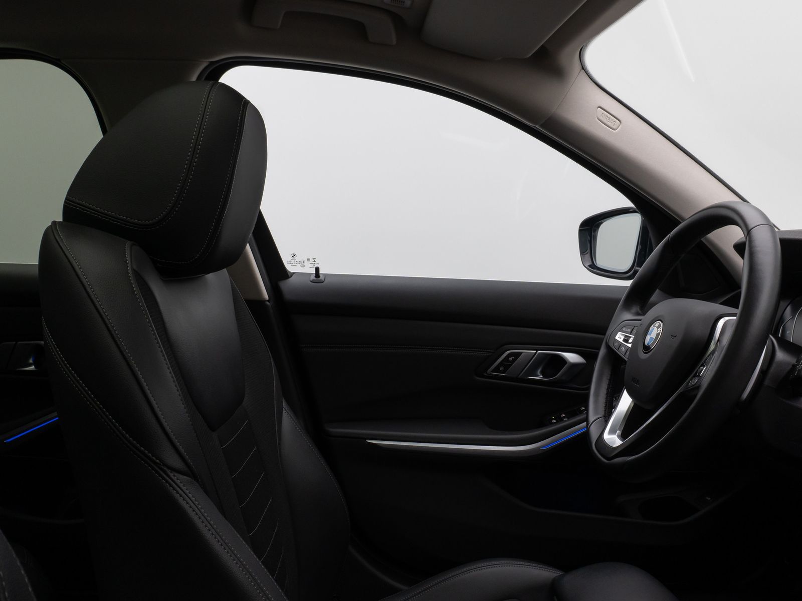 Fahrzeugabbildung BMW 320d SportLine Panorama DAB HiFi Stop&Go Komfort