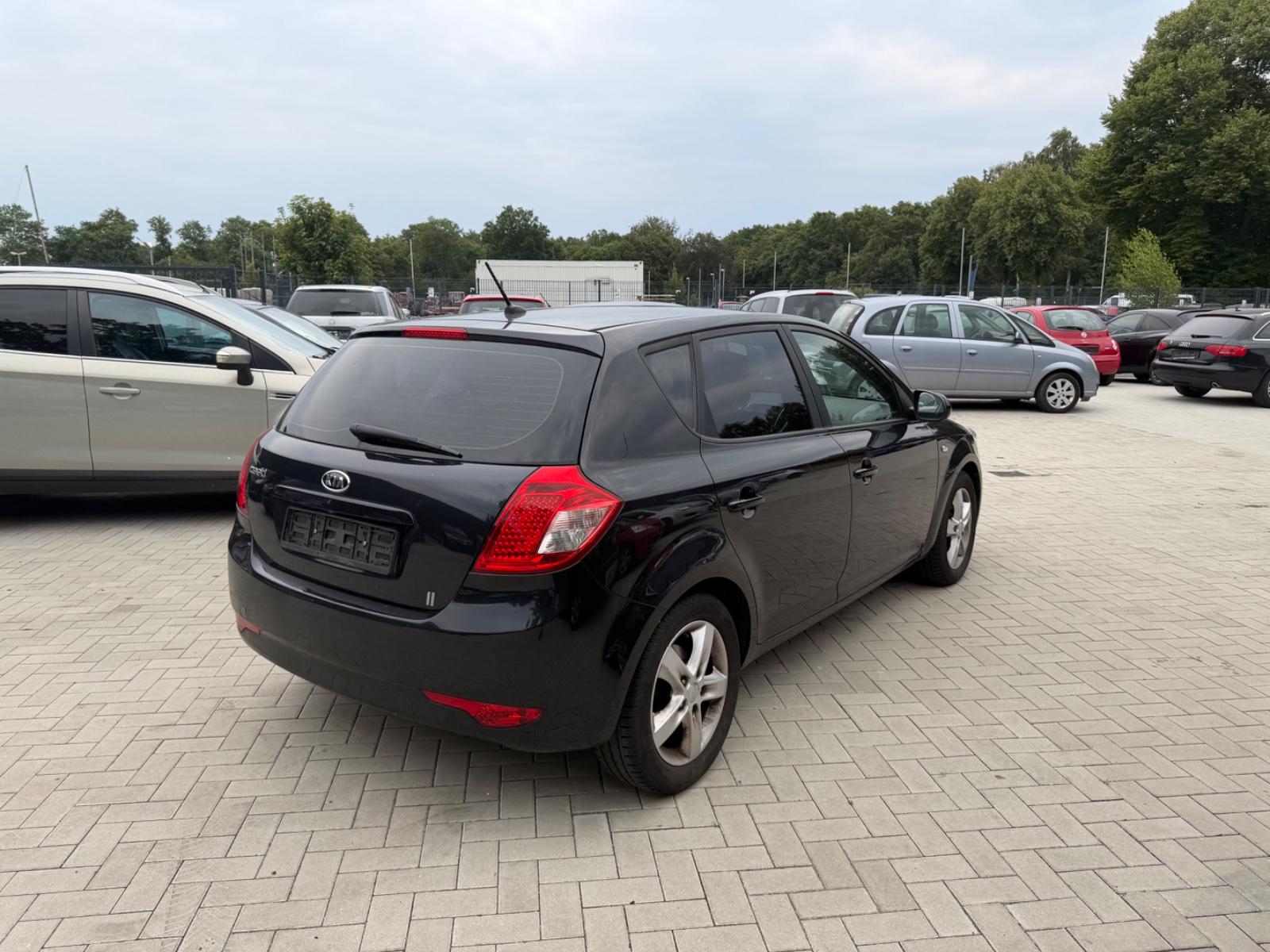 Kia ANDERE Ceed Vision 1.4