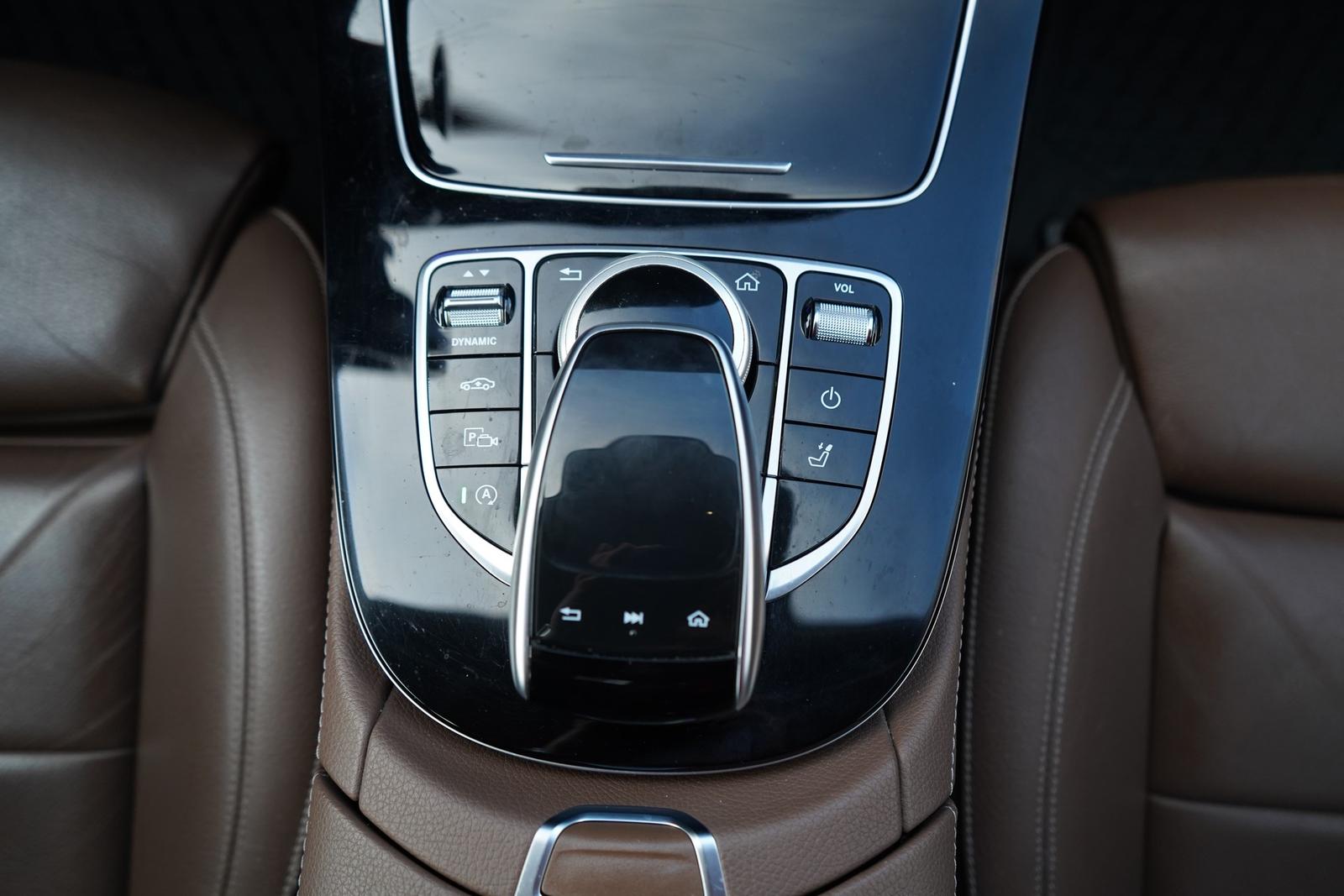 Mercedes-Benz E220 dT-Modell Avantgarde Klimaaut. Navi LED AHK
